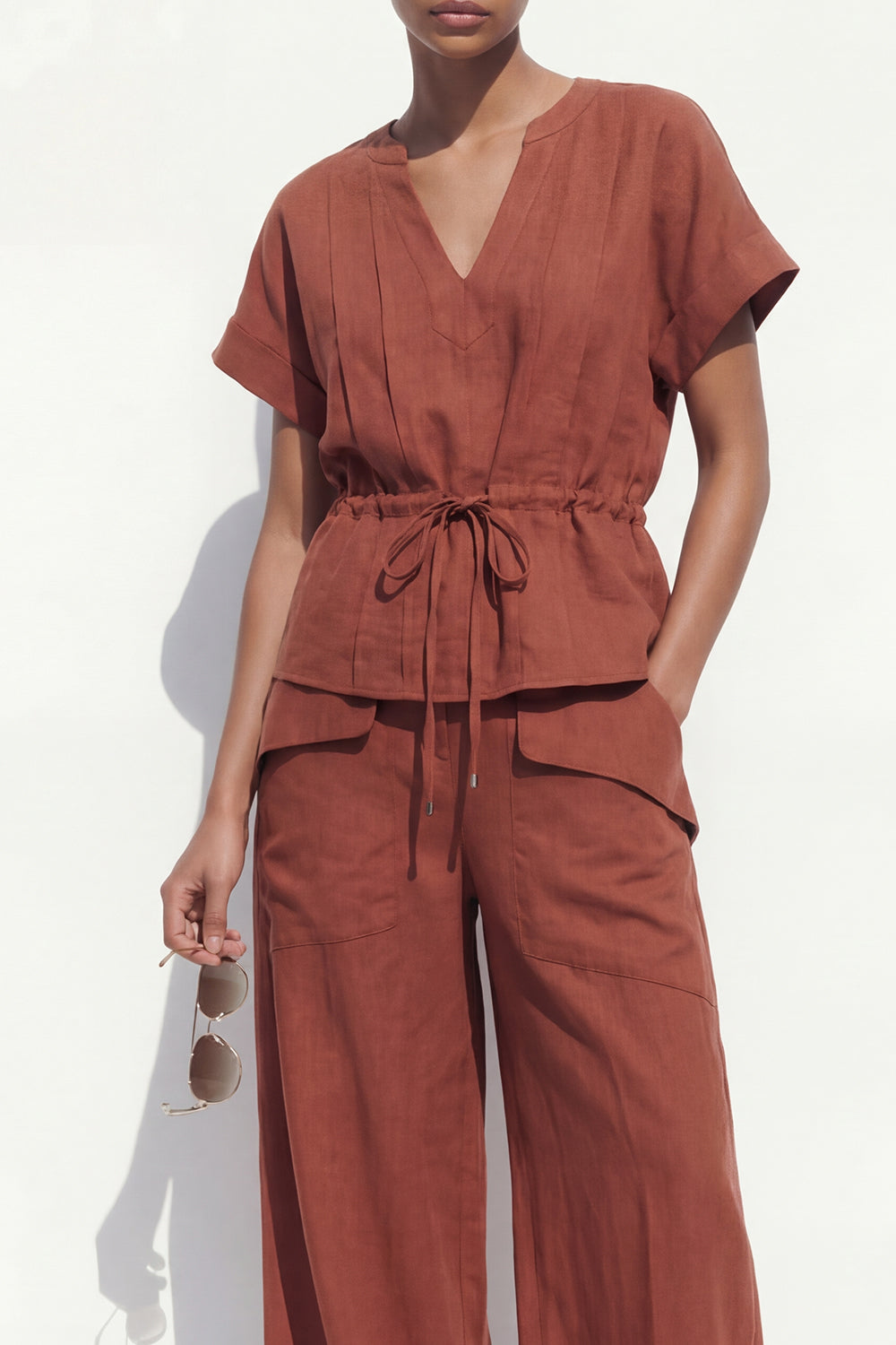 Caramel V-Neck 2 Piece Short Sleeves Business Suits with Pockets