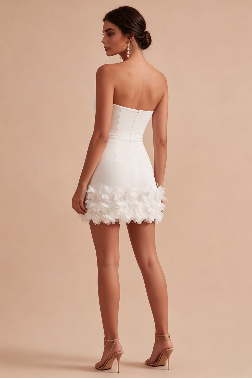 Simple Floral Sweetheart White Tight Short Graduation Dress