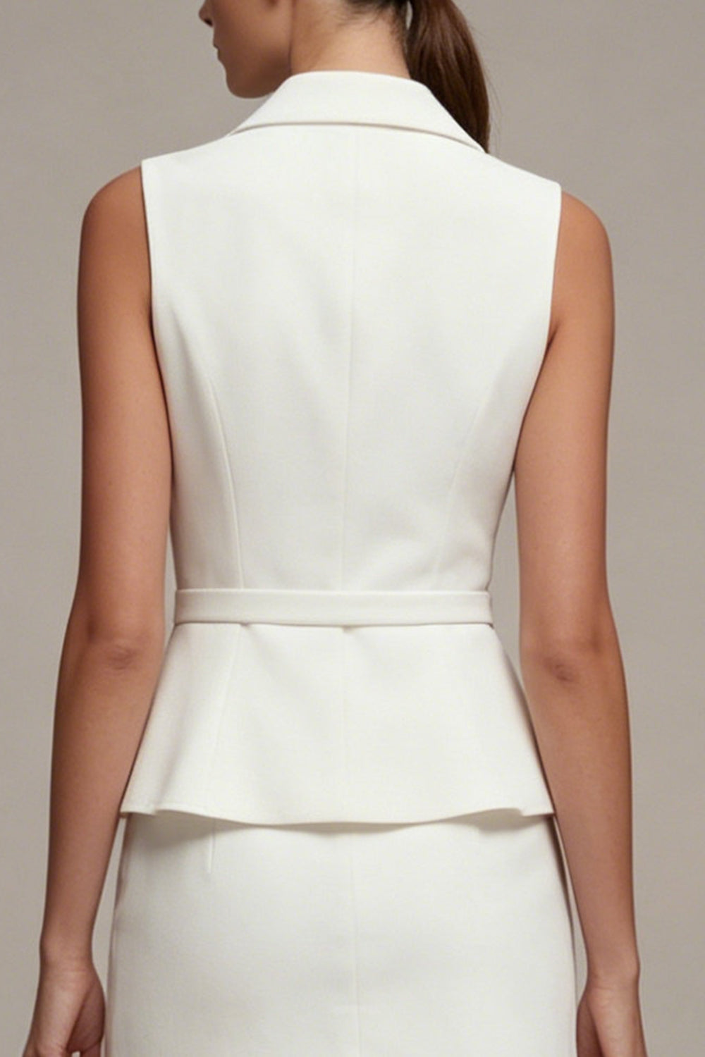 White 2 Piece Notched Lapel Single Breasted Short Business Suits with Belt