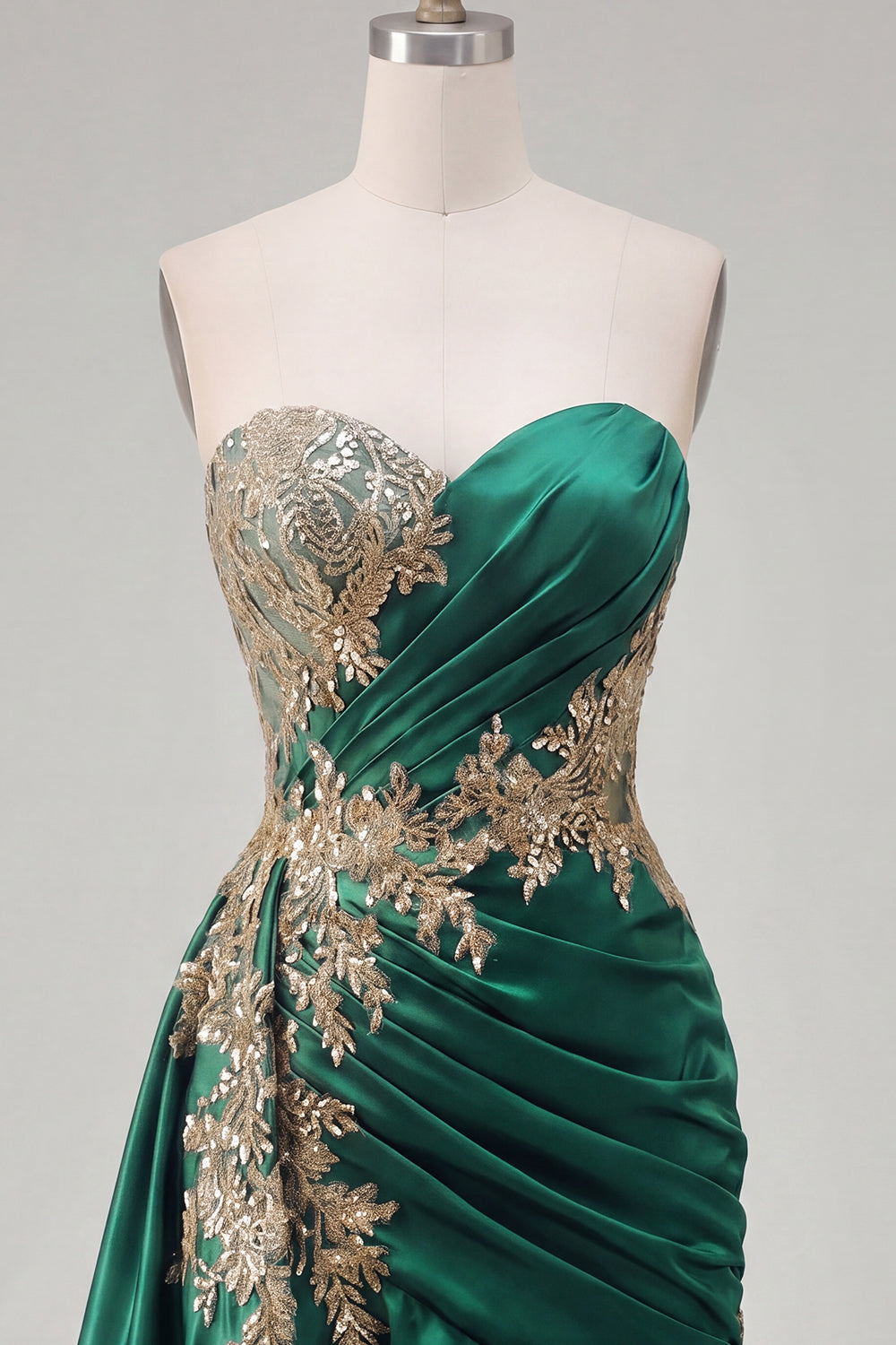 Sweetheart Short A Line Sparkly Dark Green Appliqued Homecoming Dress with Ruffles