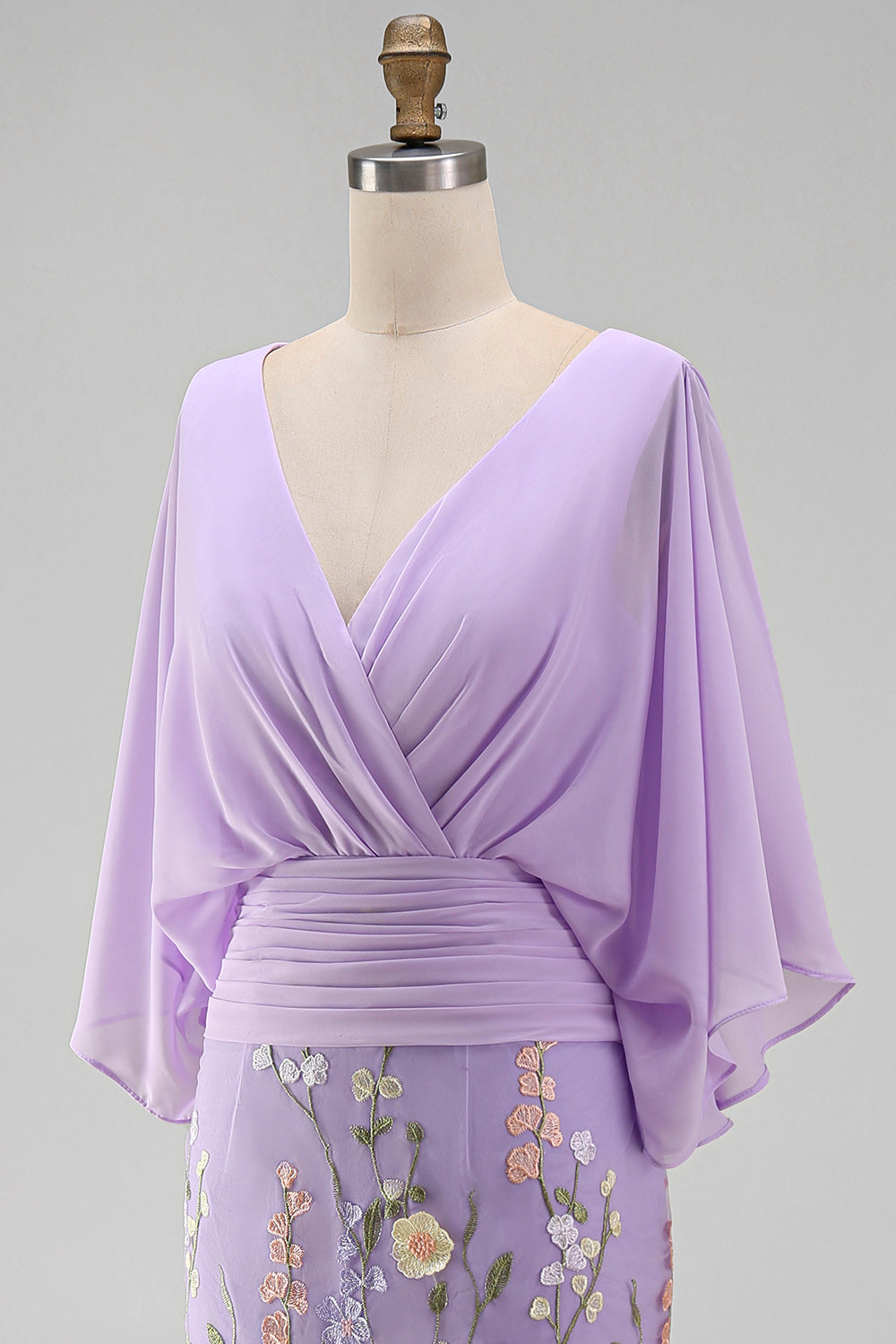 Champagne Long Floral Mermaid V-Neck Mother of the Bride Dress with Sleeves