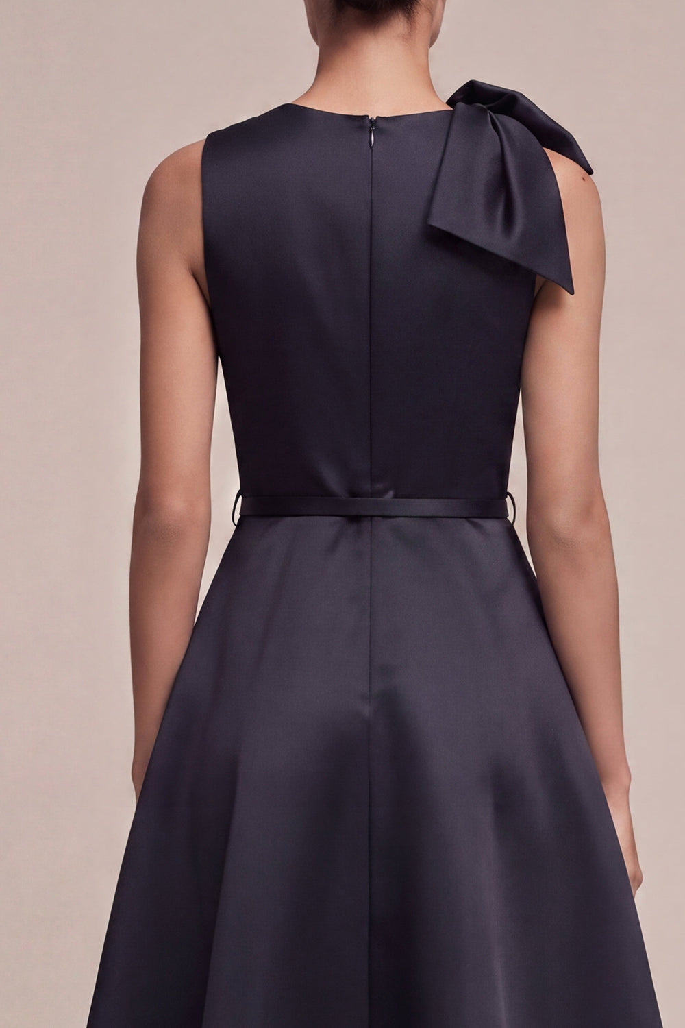 Round Neck A Line Midi Black Cocktail Dress with Bow