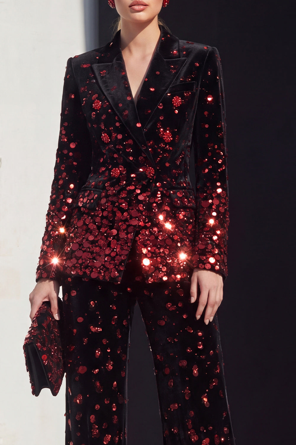 Sparkly Black Champagne Peak Lapel 2 Piece Beaded Prom Suits