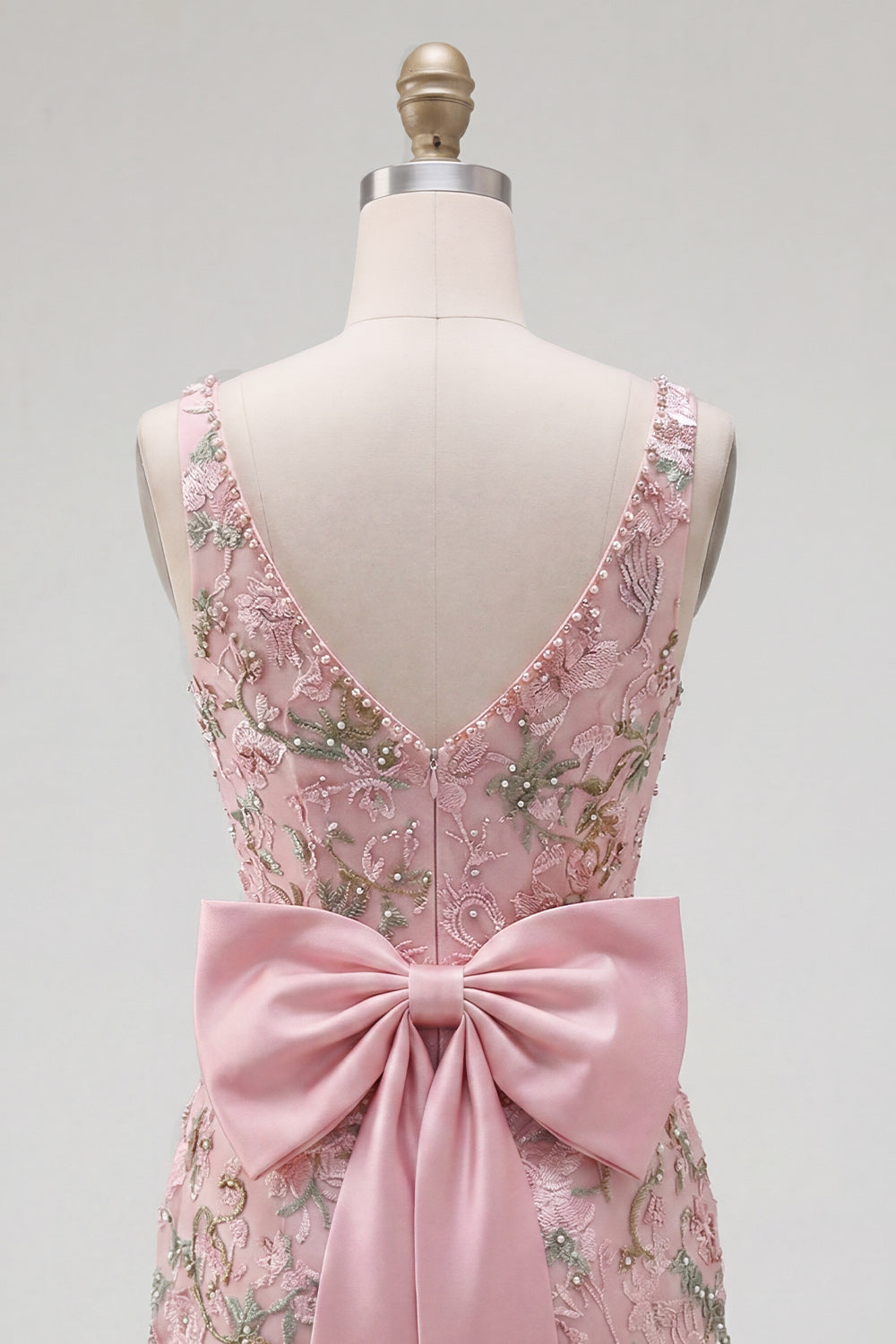 Sparkly Pink Floral Tight Short V-Neck Beaded Homecoming Dress with Bow