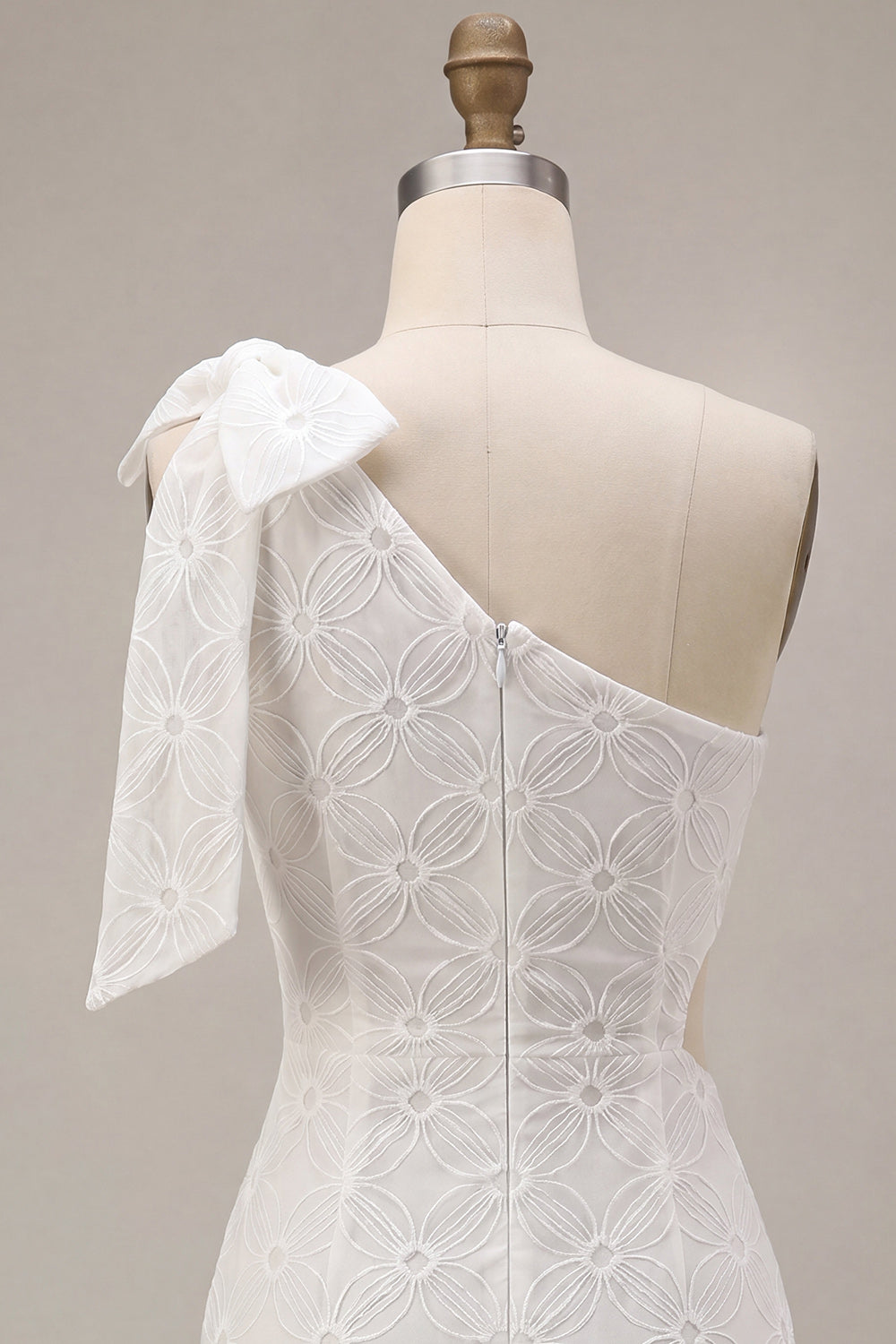 Floral White Ruched Tight Short Keyhole Graduation Dress with Bow