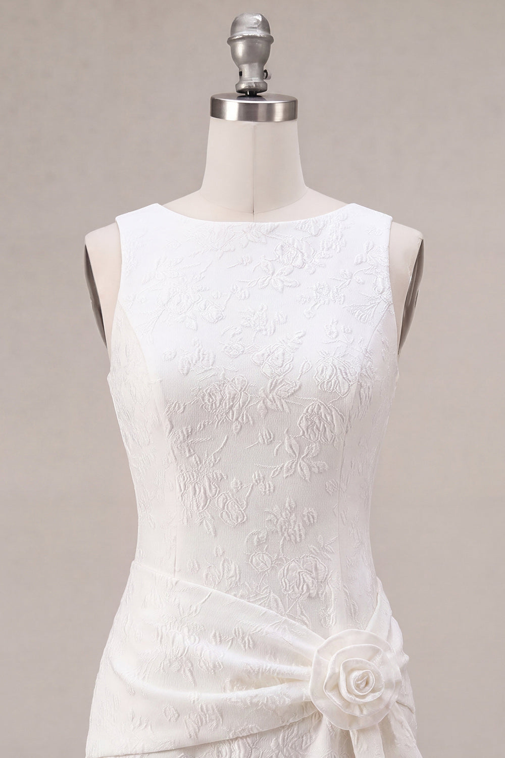 Floral White Jacquard Tight Short Graduation Dress with Slit