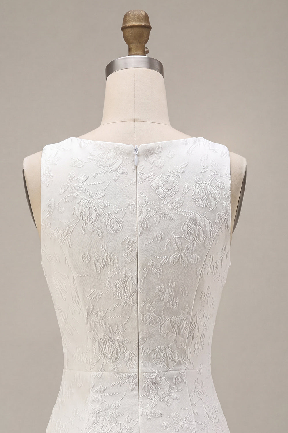 Floral White Jacquard Tight Short Graduation Dress with Slit