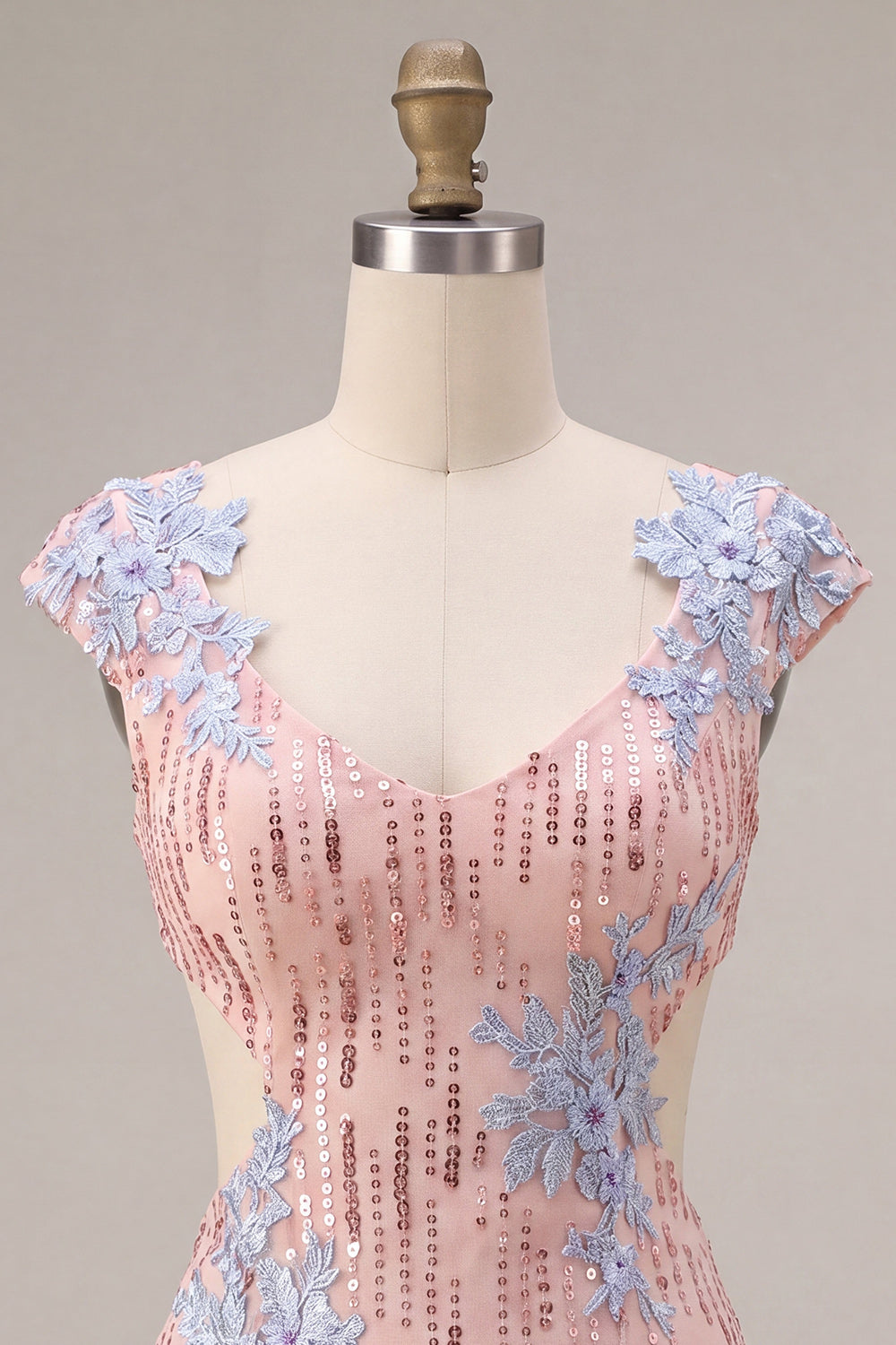 Sparkly Pink Appliqued Tight Short Sequin Homecoming Dress with Sleeves