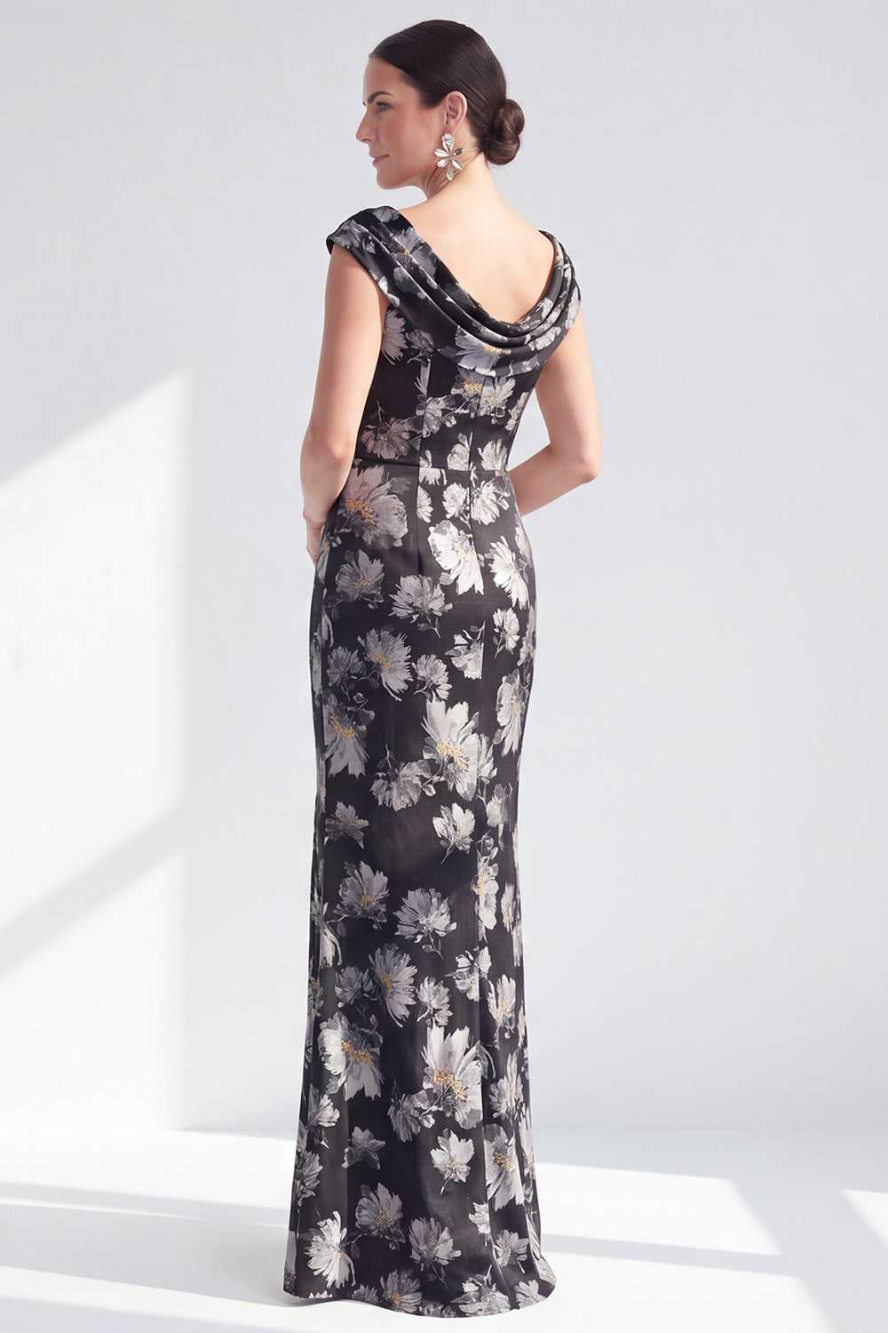 Black Floral Mermaid Long Mother of the Bride Dress with Slit