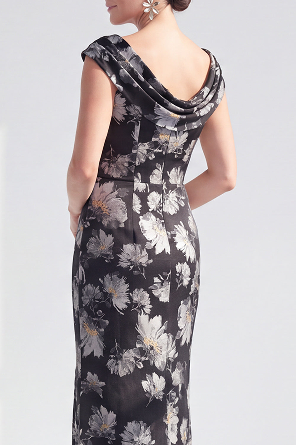 Black Floral Mermaid Long Mother of the Bride Dress with Slit