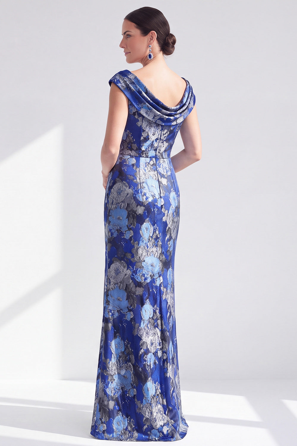 Black Floral Mermaid Long Mother of the Bride Dress with Slit