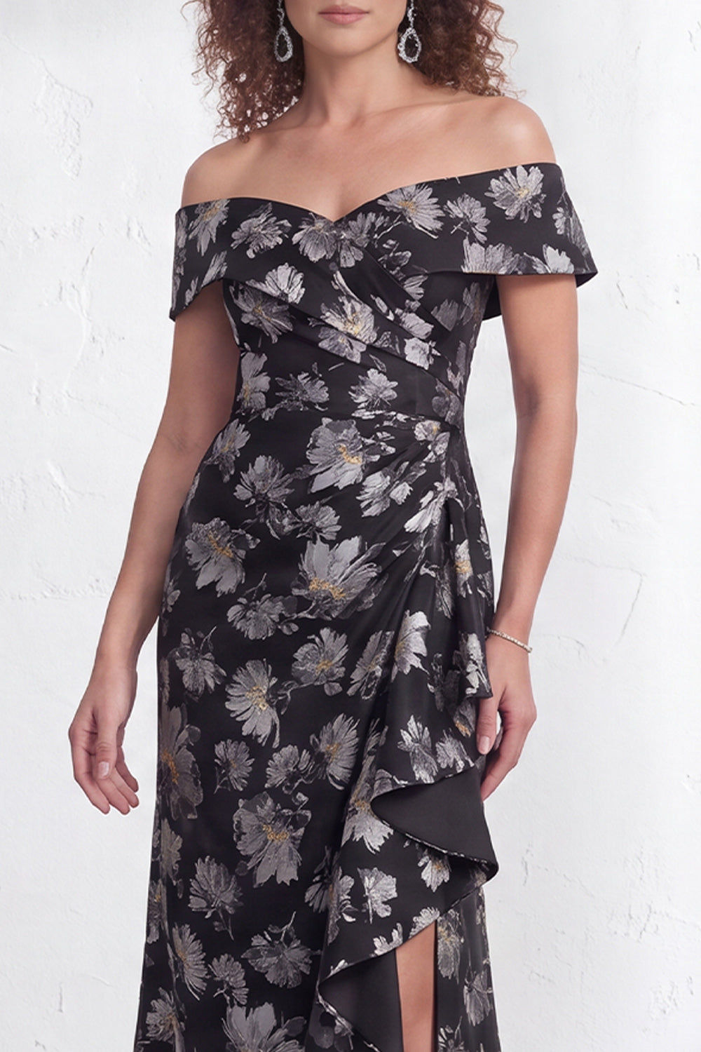 Floral Black Mermaid Ruffled Ruched Long Mother of the Bride Dress with Slit