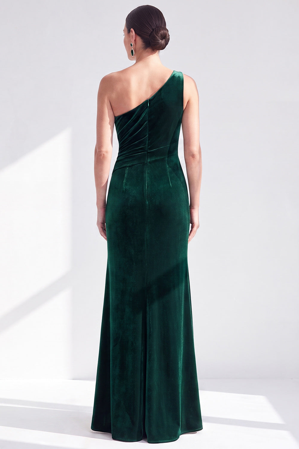Black Velvet Mermaid One Shoulder Long Mother of the Bride Dress