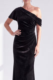 Black Velvet One Shoulder Mermaid Long Mother of the Bride Dress with Sleeve