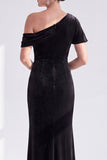 Black Velvet One Shoulder Mermaid Long Mother of the Bride Dress with Sleeve