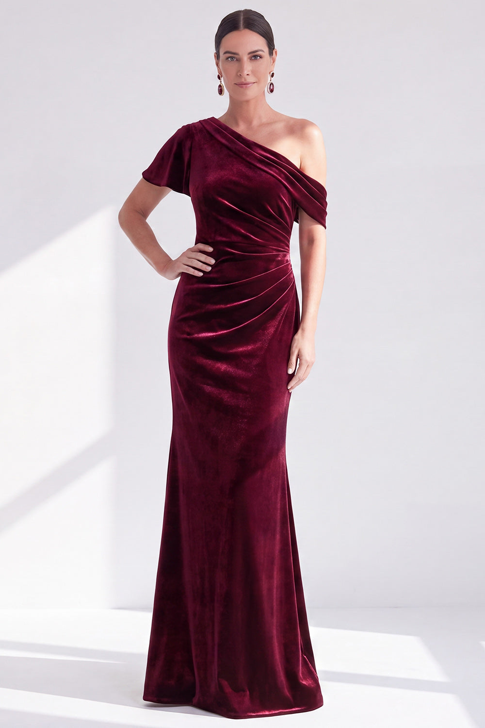 Black Velvet One Shoulder Mermaid Long Mother of the Bride Dress with Sleeve