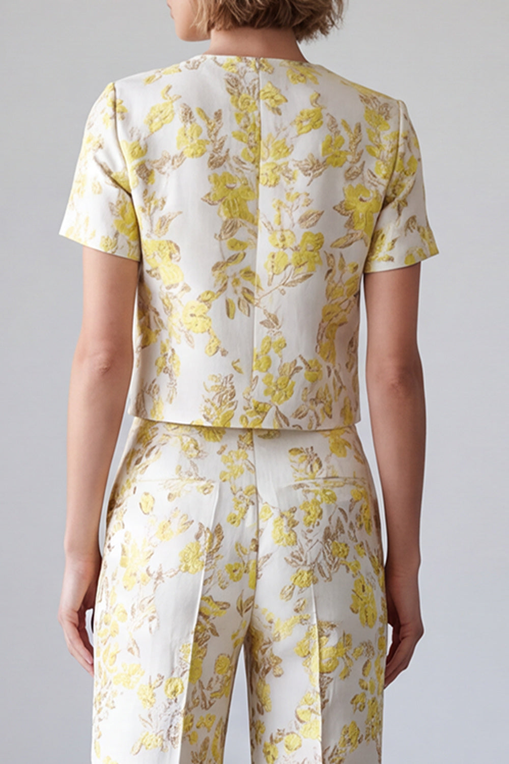 Light Yellow Two Piece Round Neck Jacquard Prom Suits with Sleeves