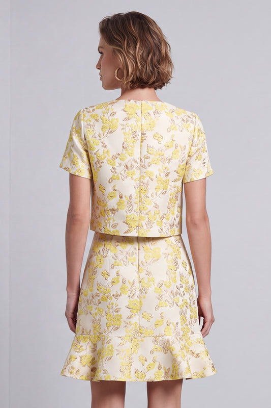 Light Yellow Two Piece Round Neck Jacquard Short Prom Suits