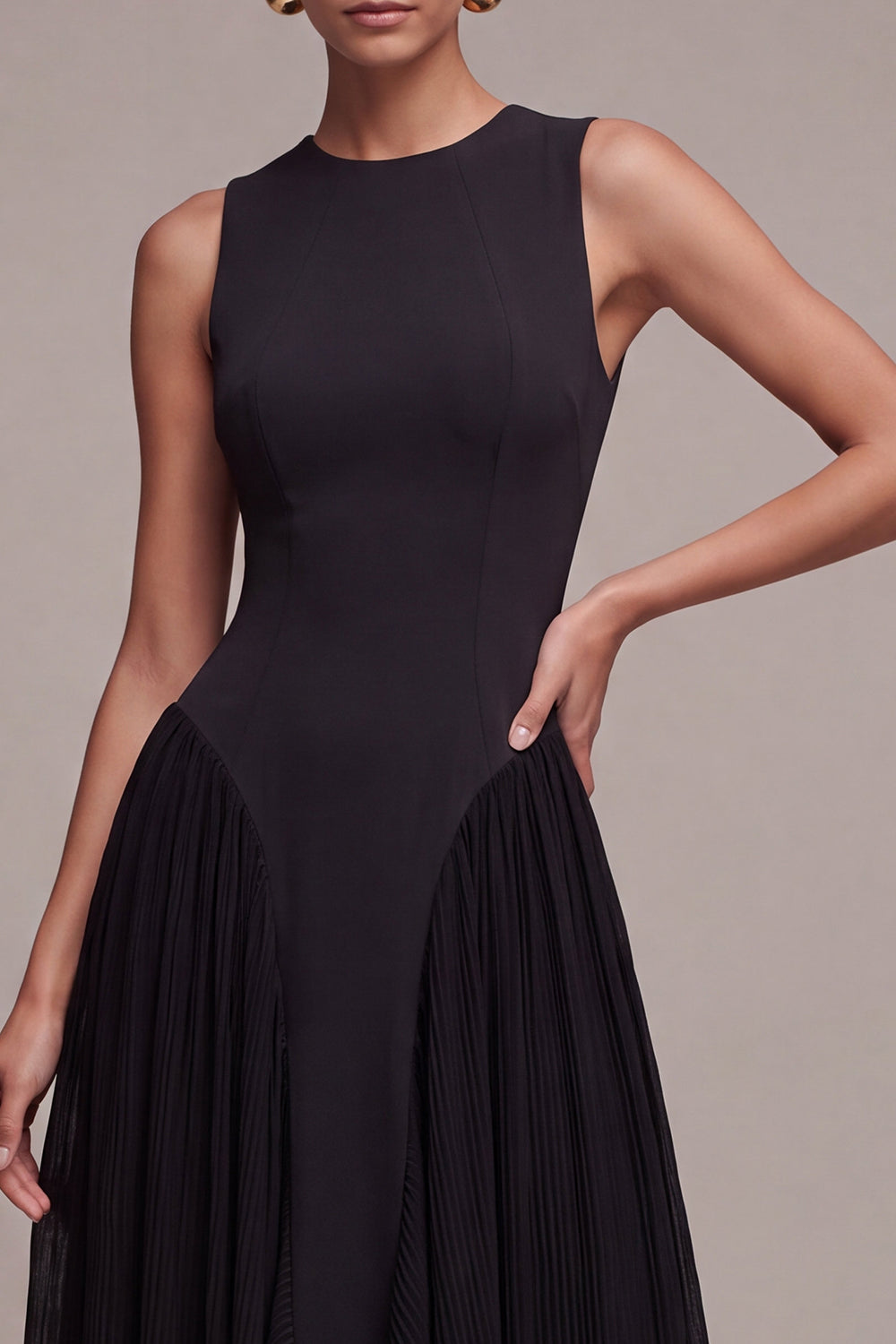 Black A Line Simple Round Neck Pleated Long Formal Dress