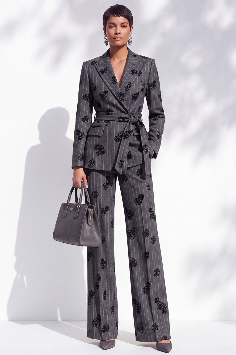 Dark Grey Striped Peak Lapel Floral 2-Piece Work Suits with Sash