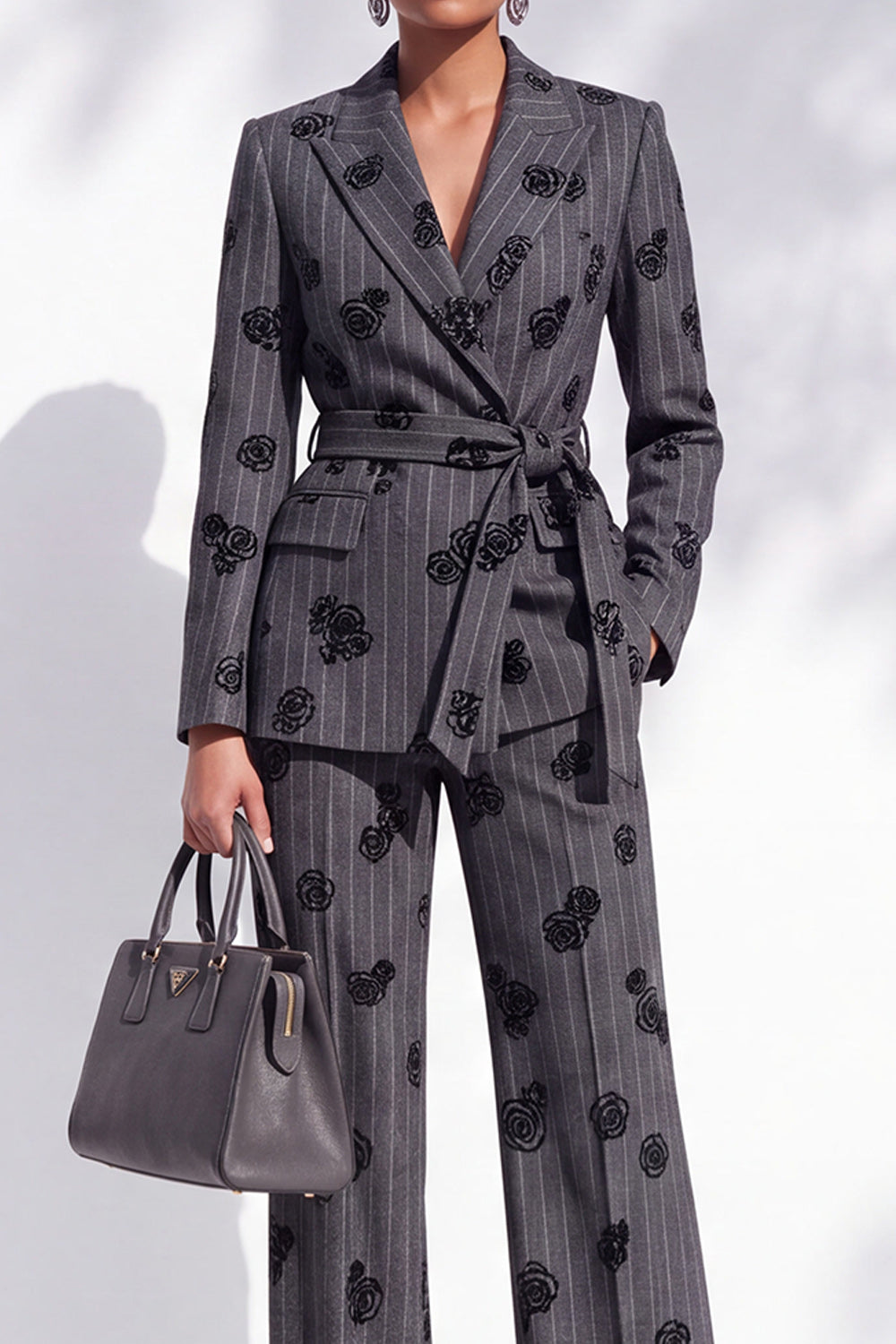 Dark Grey Striped Peak Lapel Floral 2-Piece Work Suits with Sash