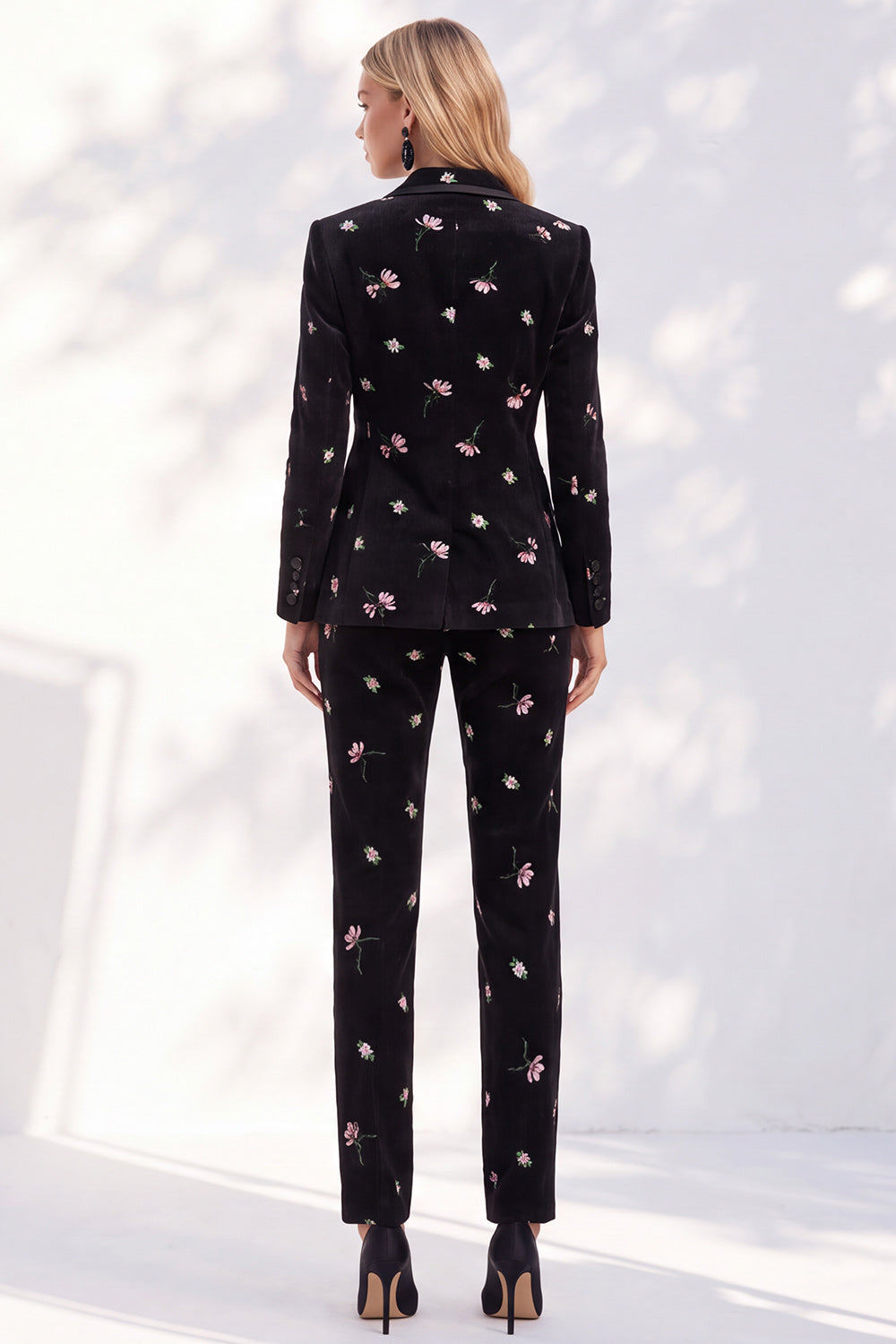 Black Floral Peak Lapel Slim Fit 2-Piece Velvet Work Suits