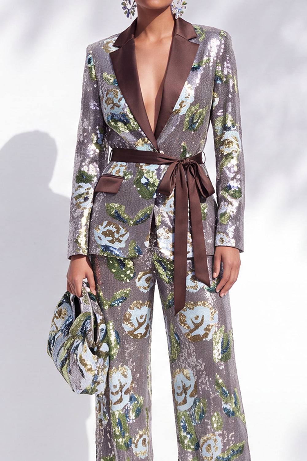 Sparkly Silver Floral Sequin 2-Piece Notched Lapel Prom Suits with Sash