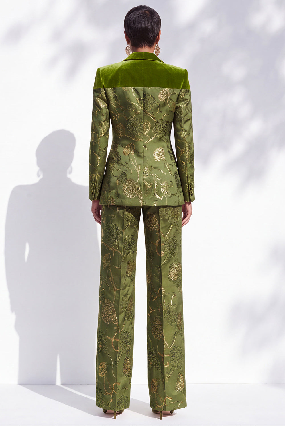 Olive Peak Lapel Floral One Button 2-Piece Jacquard Prom Suits with Pocket