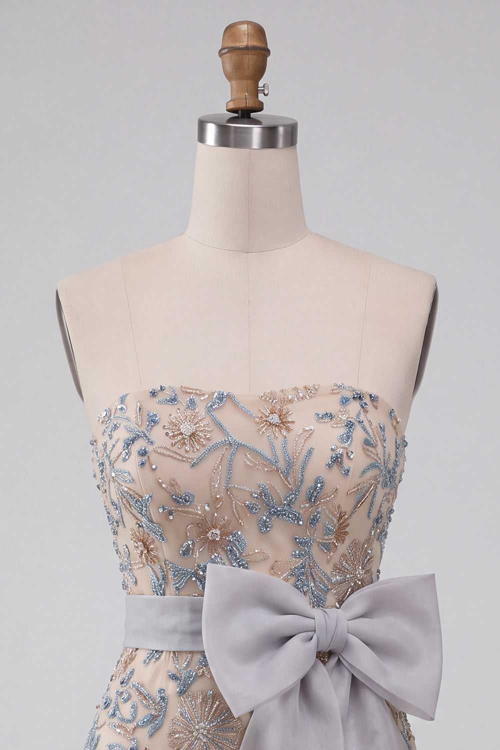 Sparkly Light Grey Floral Beaded Tight Short Homecoming Dress with Bow