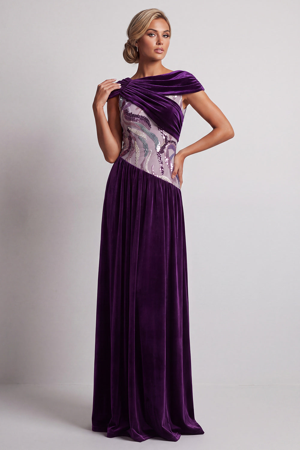 Plum Velvet Sheath Ruched Sequin Long Mother of the Bride Dress with Sleeves