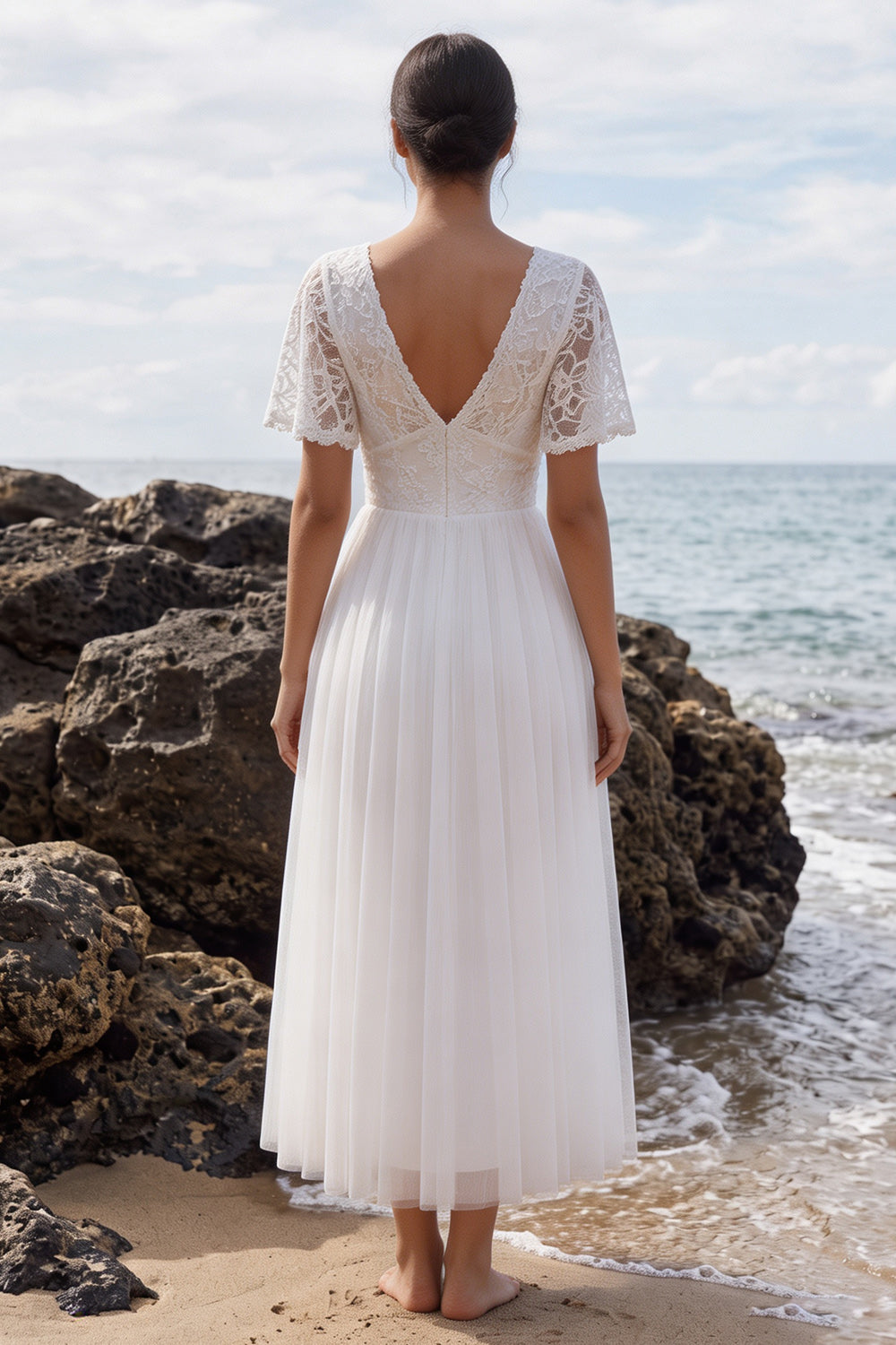 White Tulle A-Line Maxi Floral Beach Wedding Dress with Sleeves