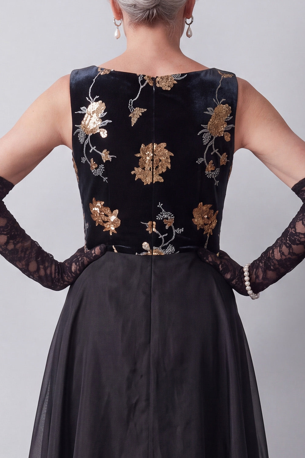 Sparkly Black A-Line Floral Sequins Chiffon Long Mother of the Bride Dress