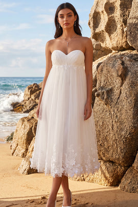 White A-Line Sweetheart Floral Ruched Tulle Midi Beach Wedding Dress