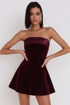 A-Line Strapless Simple Burgundy Velvet Short Cocktail Dress