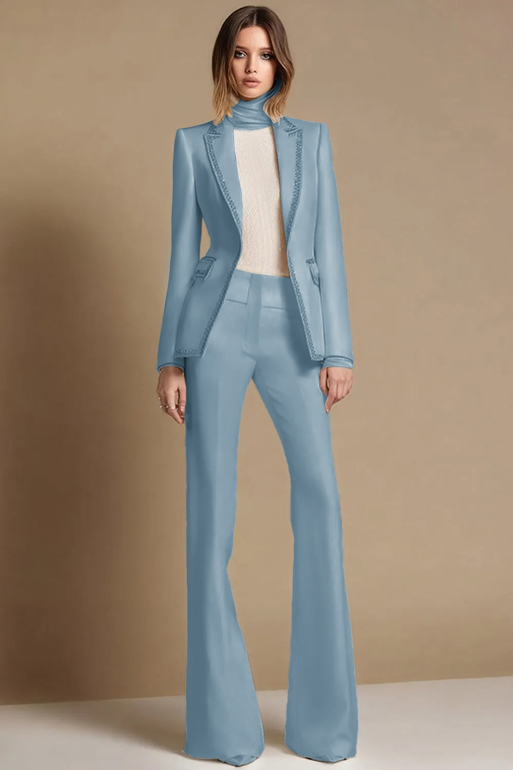 Sparkly White 2 Piece Peak Lapel Long Sleeves Prom Suits with Beading