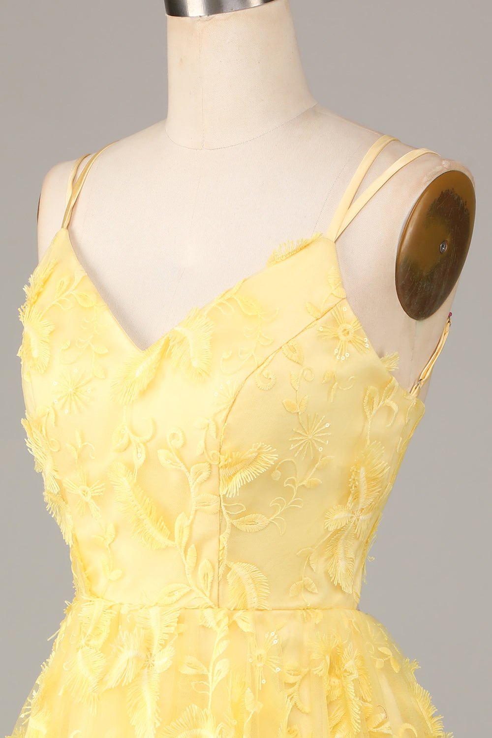 Yellow V Neck Tulle Backless Short Homecoming Dress With Appliques