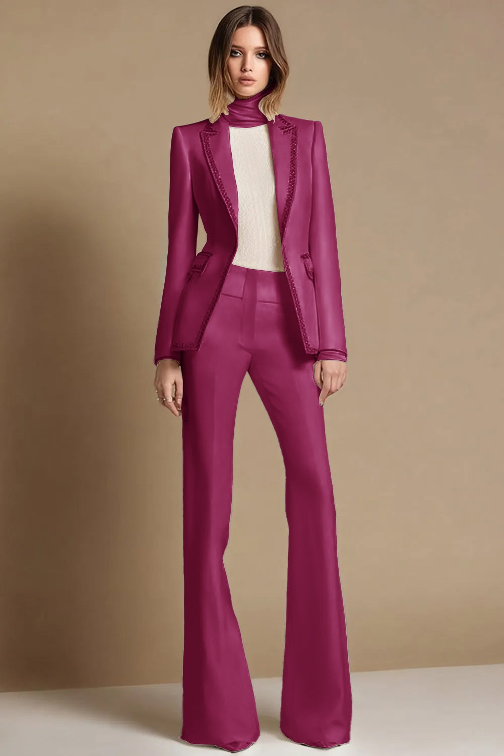 Sparkly White 2 Piece Peak Lapel Long Sleeves Prom Suits with Beading