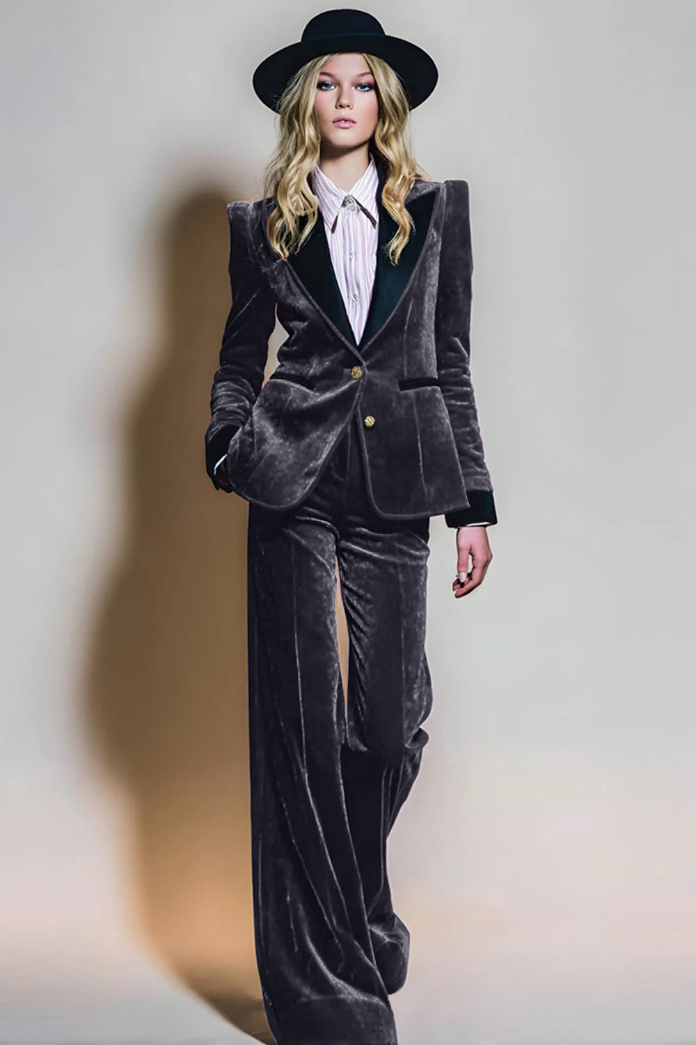 Burgundy 2 Piece Velvet Peak Lapel Long Sleeves Prom Suits