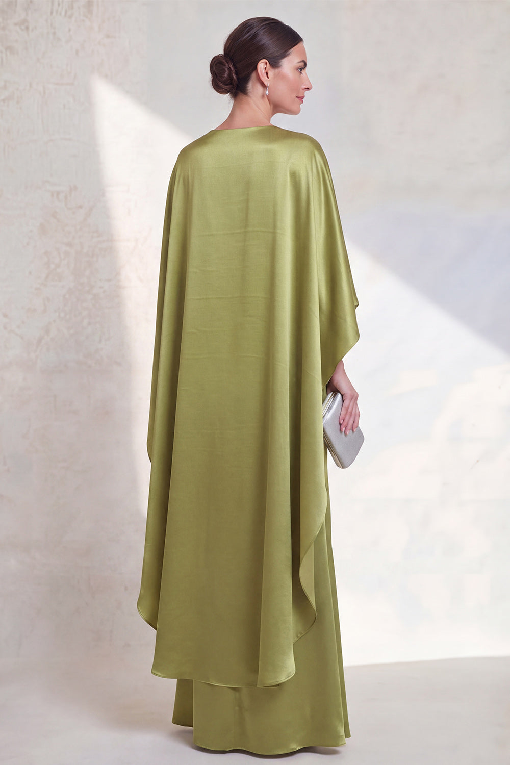 Green Maxi Mermaid V-Neck Ruched Wedding Guest Dress with Cape