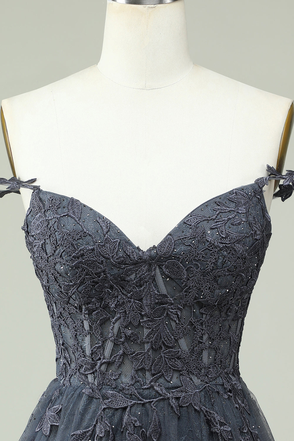 Grey Spaghetti Straps Short Homecoming Dress with Appliques
