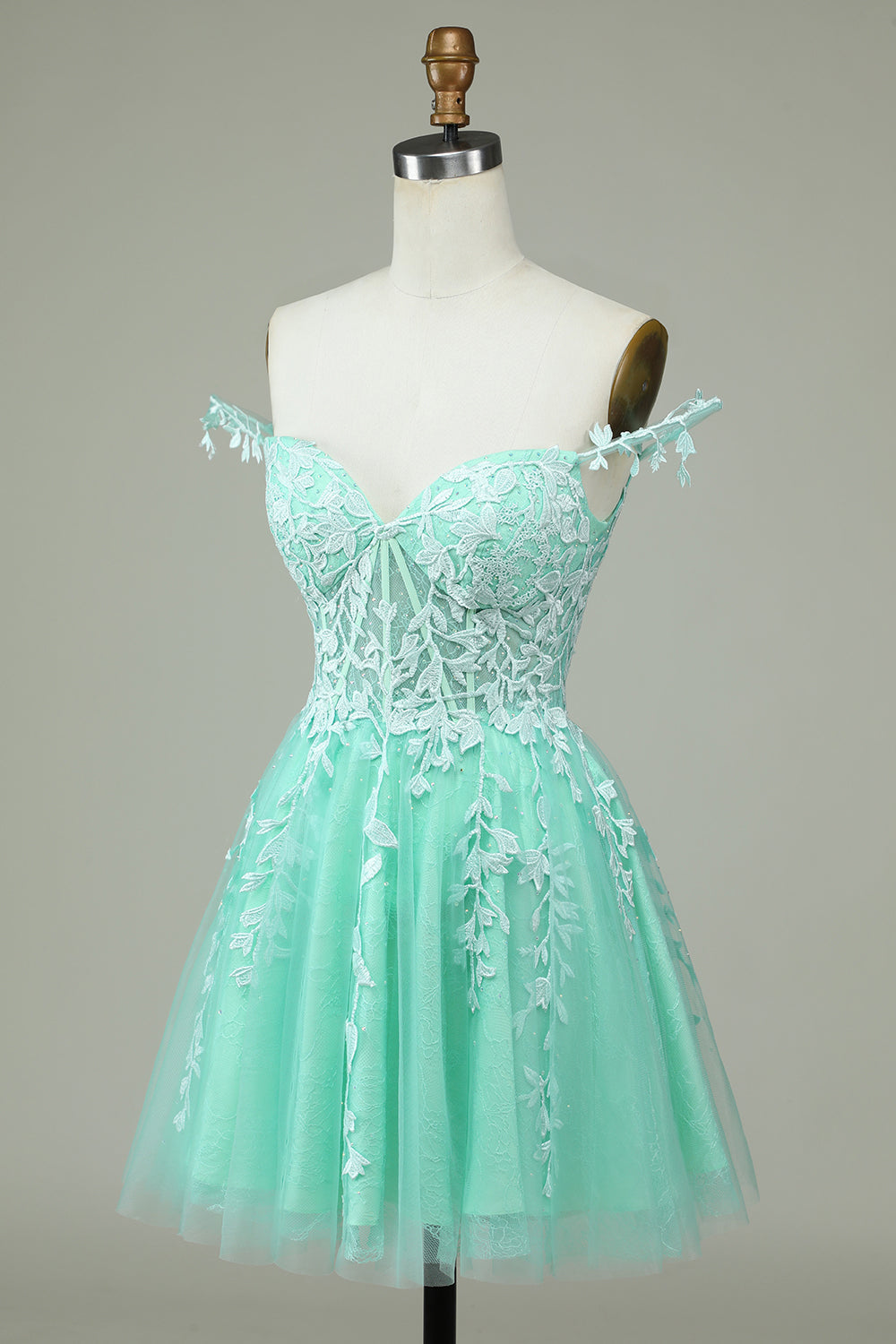 Grey Spaghetti Straps Short Homecoming Dress with Appliques