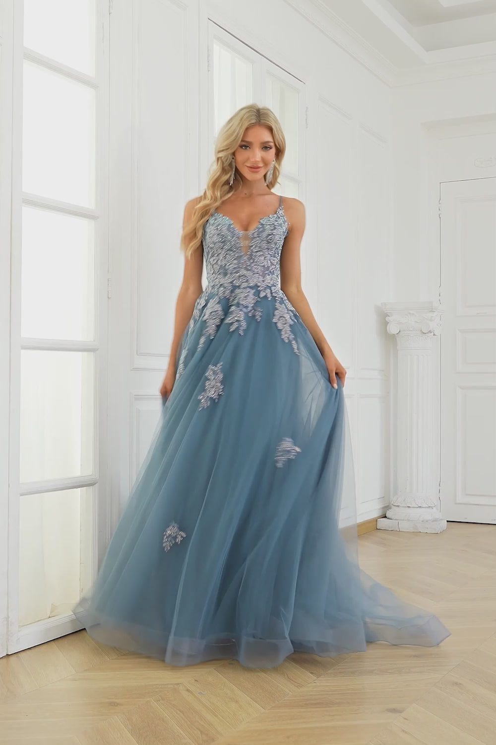 Green Spaghetti Straps Appliques Tulle Long Prom Dress with Slit