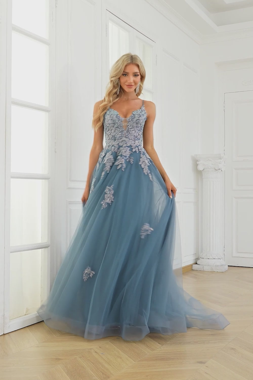Grey Blue Spaghetti Straps Appliques Tulle Prom Dress