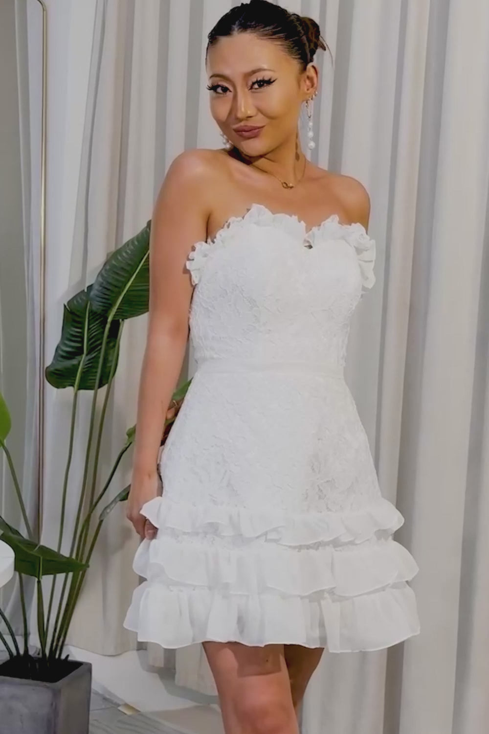 White Lace A Line Sweetheart Mini Graduation Dress