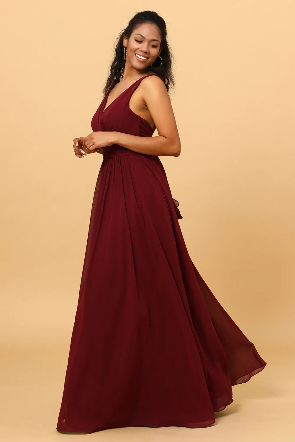 Floor length hot sale burgundy bridesmaid dress