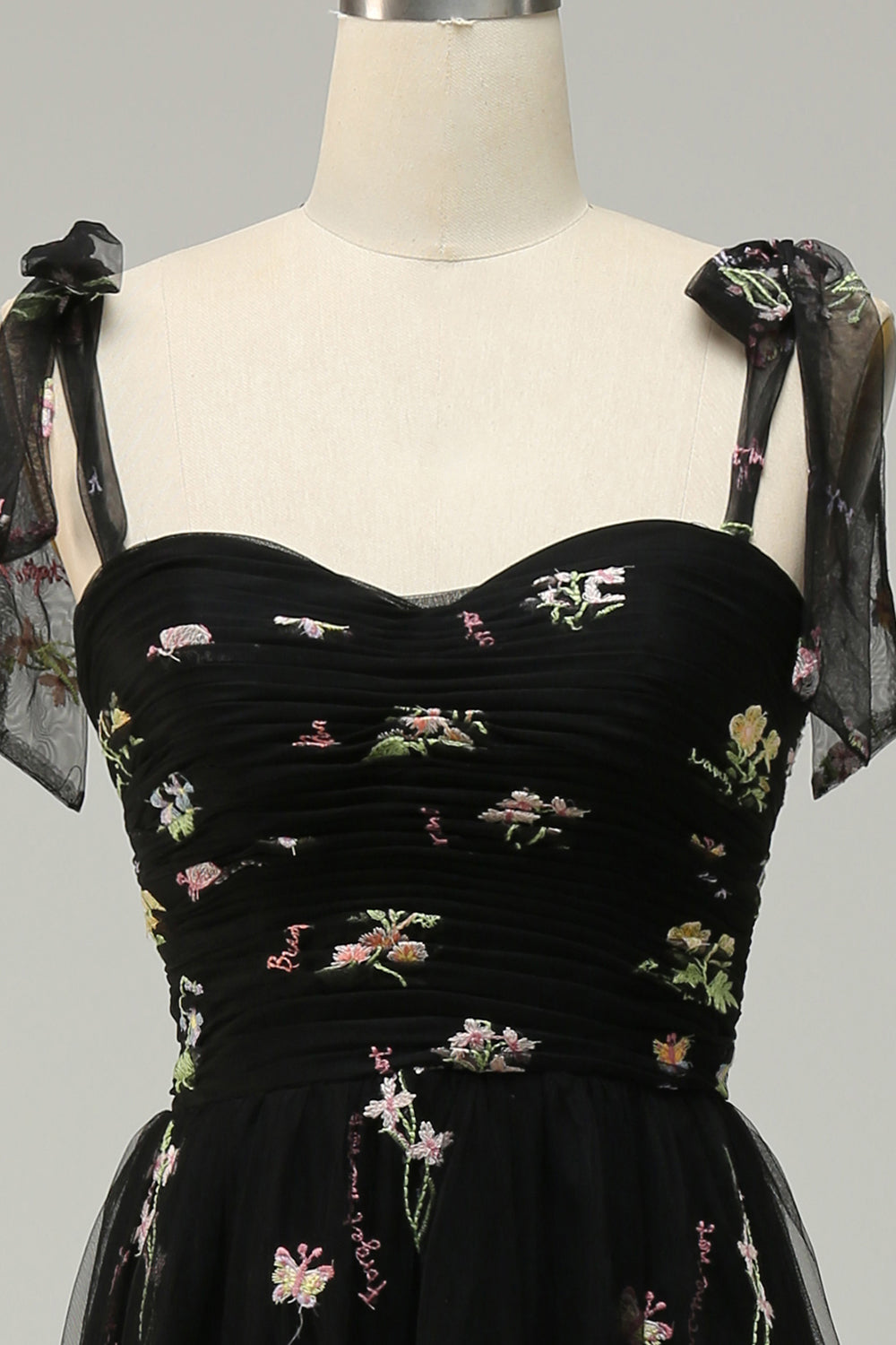 Black Long Prom Dress With Embroidery